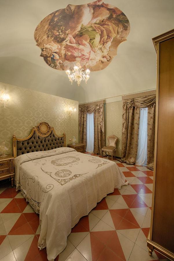 Palazzo Tilli Casoli  外观 照片