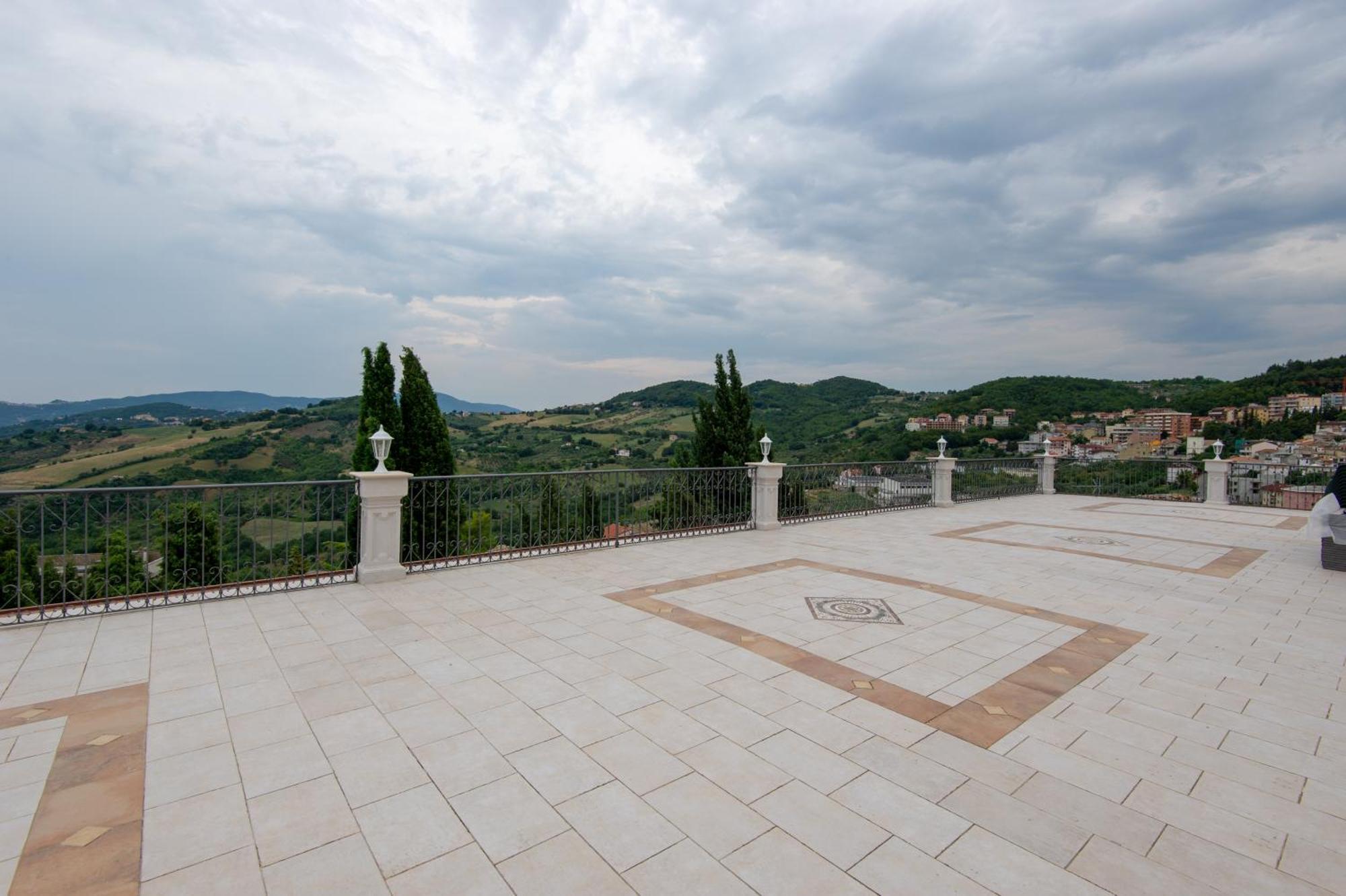 Palazzo Tilli Casoli  外观 照片